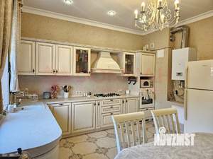 Дом 140м&sup2;, 2-этажный, участок 3 сот.  