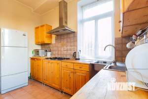 Дом 286м&sup2;, 2-этажный, участок 4 сот.  