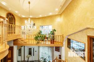 Дом 500м&sup2;, 2-этажный, участок 7 сот.  