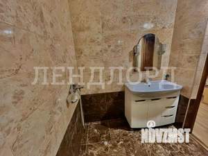 Дом 200м&sup2;, 3-этажный, участок 4 сот.  