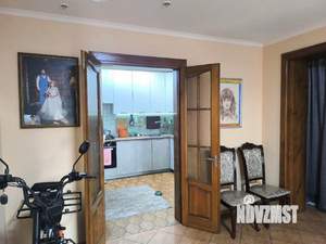 Дом 302м&sup2;, 3-этажный, участок 5 сот.  