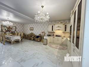 Дом 202м&sup2;, 2-этажный, участок 5 сот.  