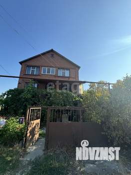 Дом 216м&sup2;, 3-этажный, участок 11 сот.  