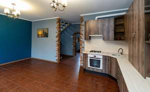 Дом 80м&sup2;, 2-этажный, участок 3 сот.  