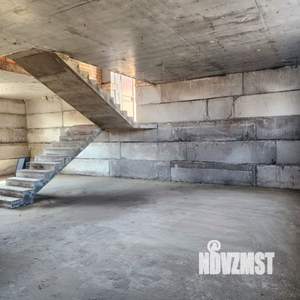 Дом 177м², 2-этажный, участок 5 сот.  