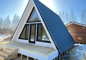 Дом 61м&sup2;, 2-этажный, участок 3 сот.  