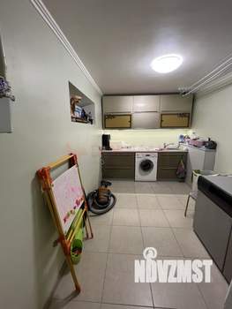 Дом 220м&sup2;, 2-этажный, участок 6 сот.  