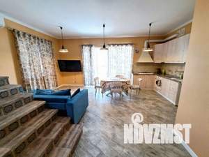 Дом 145м&sup2;, 2-этажный, участок 6 сот.  