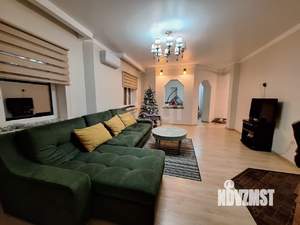 Дом 245м&sup2;, 2-этажный, участок 4 сот.  