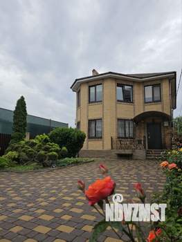 Дом 242м&sup2;, 3-этажный, участок 4 сот.  