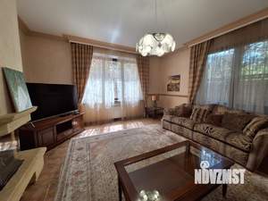 Дом 485м&sup2;, 2-этажный, участок 6 сот.  