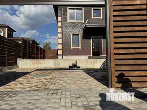 Дом 130м&sup2;, 2-этажный, участок 4 сот.  