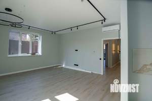 Дом 176м&sup2;, 2-этажный, участок 3 сот.  