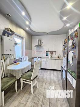 Дом 100м&sup2;, 2-этажный, участок 3 сот.  