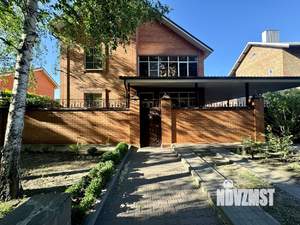 Дом 300м&sup2;, 2-этажный, участок 4 сот.  