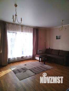 Дом 100м&sup2;, 1-этажный, участок 7 сот.  