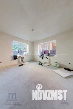 Коттедж 184м², 2-этажный, участок 3 сот.  