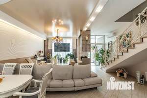 Дом 145м², 2-этажный, участок 3 сот.  