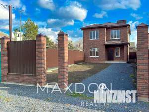 Дом 140м&sup2;, 2-этажный, участок 4 сот.  