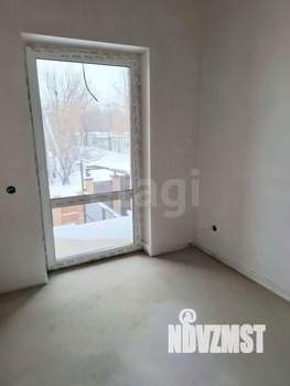 Дом 168м&sup2;, 2-этажный, участок 3 сот.  