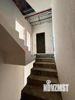 Дом 240м&sup2;, 2-этажный, участок 3 сот.  