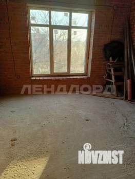 Дом 230м&sup2;, 2-этажный, участок 6 сот.  