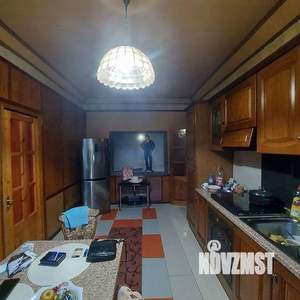 Дом 290м², 2-этажный, участок 3 сот.  