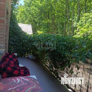 Дом 270м&sup2;, 3-этажный, участок 5 сот.  