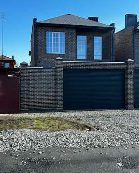 Дом 180м&sup2;, 2-этажный, участок 3 сот.  