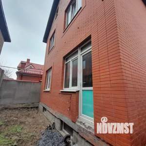 Дом 250м², 3-этажный, участок 3 сот.  