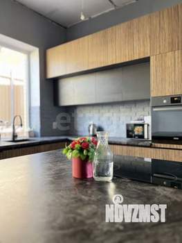 Дом 254м², 2-этажный, участок 5 сот.  