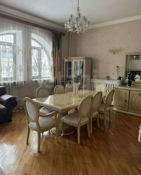 Дом 300м&sup2;, 3-этажный, участок 3 сот.  