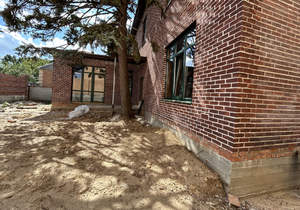 Дом 200м&sup2;, 2-этажный, участок 4 сот.  