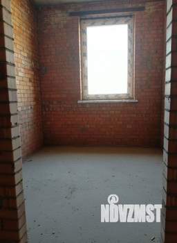 Дом 240м&sup2;, 3-этажный, участок 1 сот.  