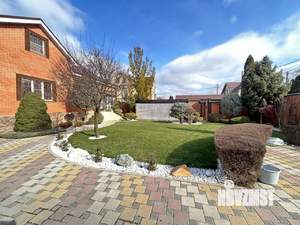 Дом 230м&sup2;, 3-этажный, участок 6 сот.  