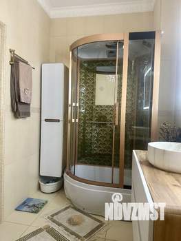 Дом 145м&sup2;, 2-этажный, участок 3 сот.  