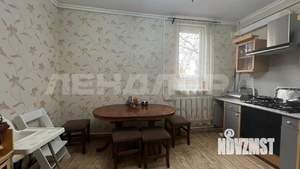 Дом 220м&sup2;, 2-этажный, участок 3 сот.  