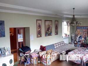 Дом 302м², 2-этажный, участок 9 сот.  