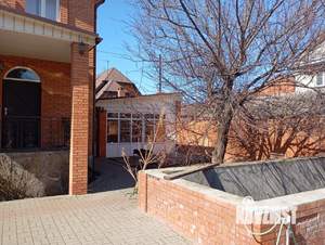 Дом 250м², 2-этажный, участок 6 сот.  