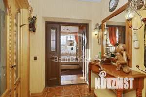 Дом 200м&sup2;, 2-этажный, участок 4 сот.  