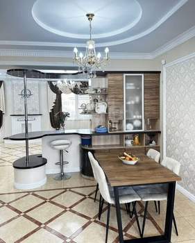 Дом 246м², 4-этажный, участок 310 сот.  