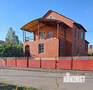 Дом 240м², 3-этажный, участок 10 сот.  