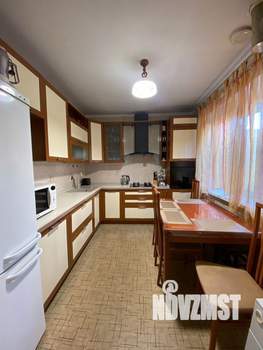 Дом 100м&sup2;, 1-этажный, участок 3 сот.  