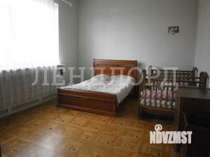 Дом 525м&sup2;, 2-этажный, участок 5 сот.  