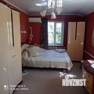 Дом 154м&sup2;, 3-этажный, участок 9 сот.  