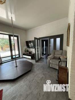 Дом 216м&sup2;, 2-этажный, участок 3 сот.  