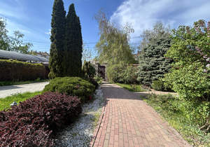 Дом 400м&sup2;, 3-этажный, участок 11 сот.  