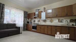 Дом 64м&sup2;, 2-этажный, участок 2 сот.  