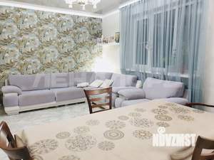 Дом 240м², 2-этажный, участок 2 сот.  