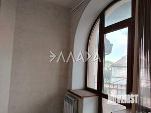 Дом 440м², 3-этажный, участок 6 сот.  